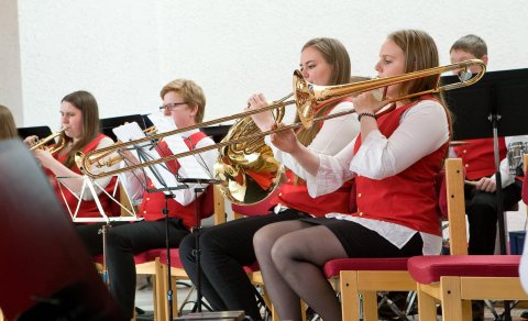 Laust pláss á básúnu og horn